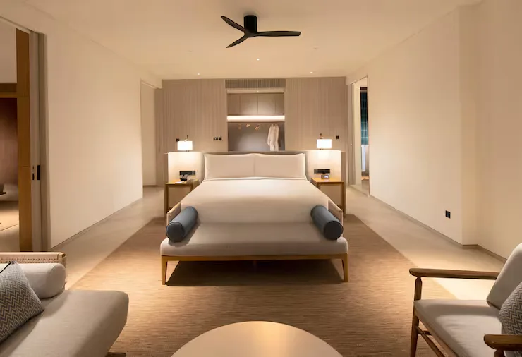 hilton-burau-bay-langkawi-resort-king-premium-duplex-suite-with-terrace-01_13799