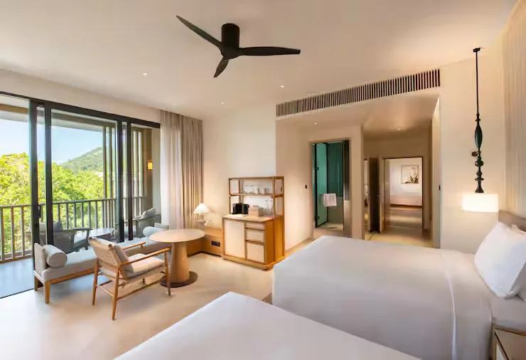 hilton-burau-bay-langkawi-resort-twin-executive-room-with-balcony-01_13799