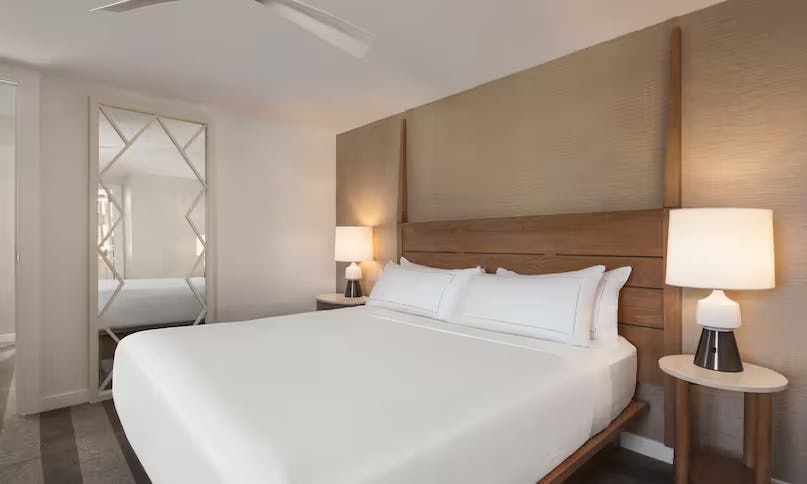 1 King 1 Bdrm Suite Terrace Balcony