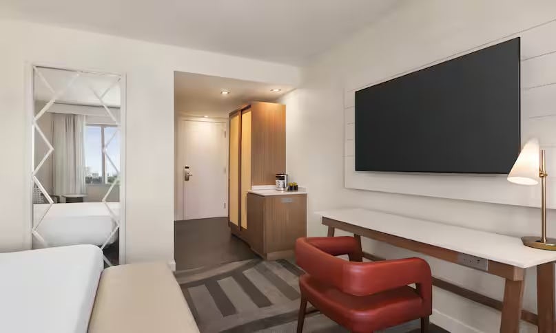 1K Partial Ocean View Balcony Exterior Wing