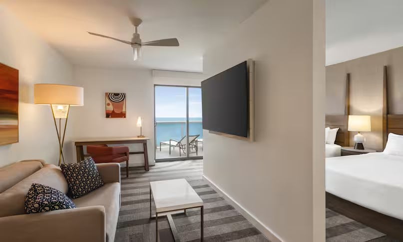 2 Queen Beds Junior Suite Oceanfront Balcony