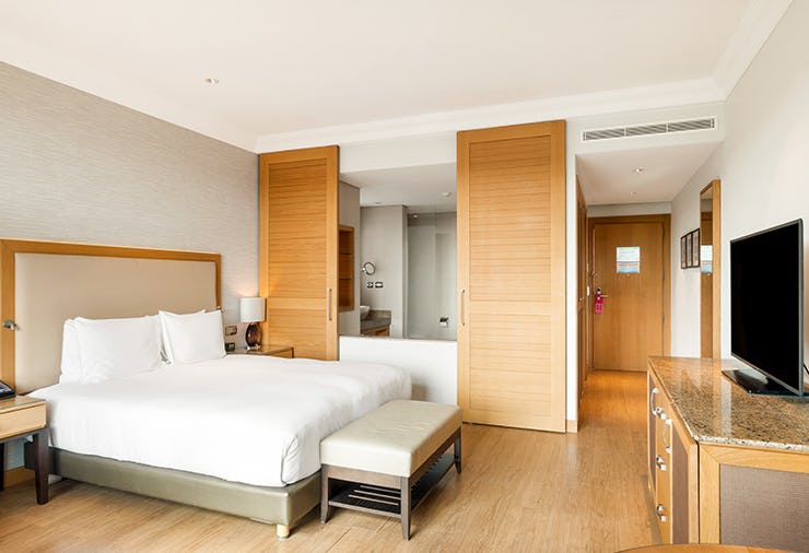 hilton-cabo-verde-sal-resort-cape-verde-king-superior-room-with-pool-view-01_12502