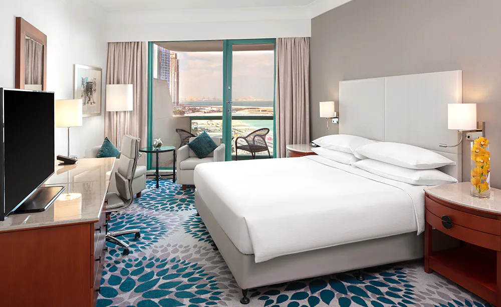 hilton-dubai-jumeirah-king-gulf-suite-with-sea-view_13