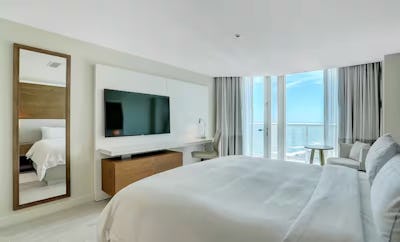 Oceanfront 2 Bedroom Suite W King Beds