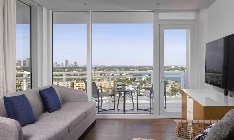 1 King Bed Corner Suite Marina View Balcony