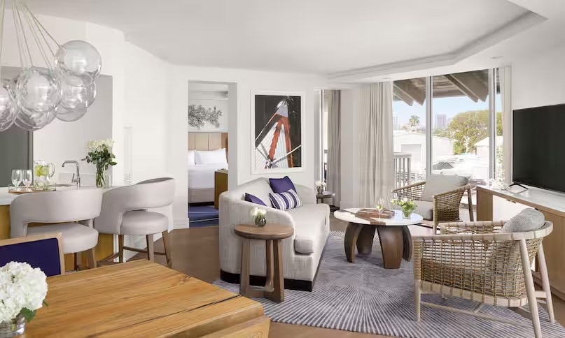 1 King Bed Suite Intracoastal View