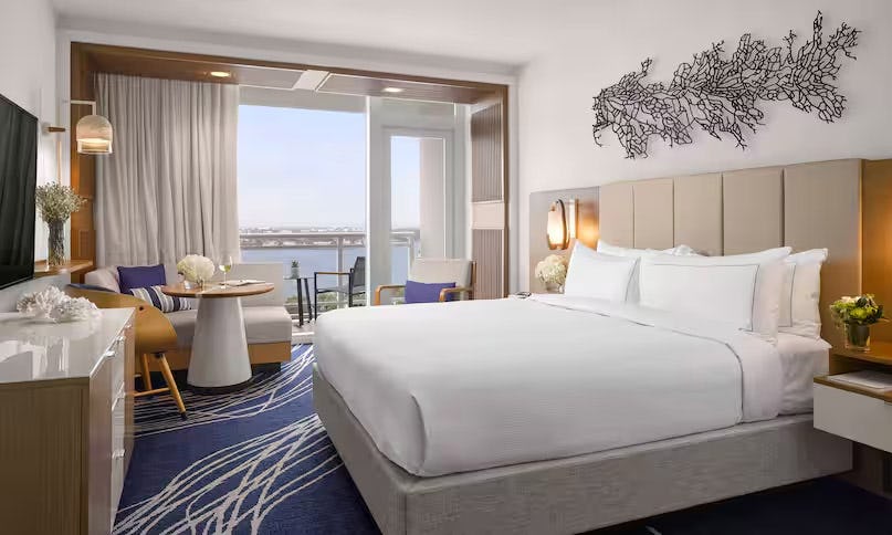 1 King Bed Tower Water View Balcony