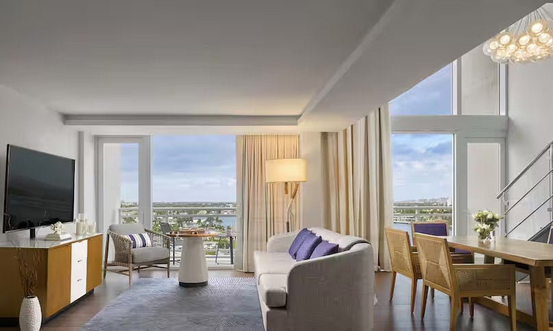 1 Kng Bd Suite 2 Story High Floor Waterview