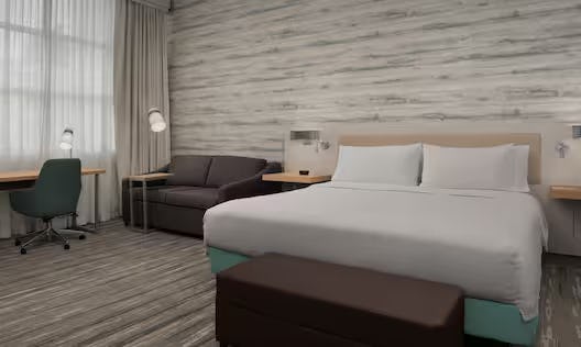 hilton-garden-inn-marina-del-rey-los-angeles-king-bed-bungalow-microwave-fridge-01_600