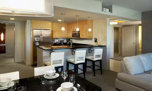 4 Bedroom 4 Kings Suite with Sofabed