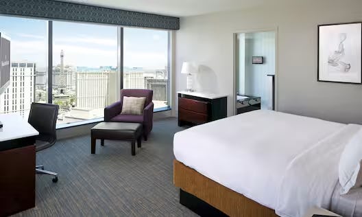 Corner 2 Bdrm 2 King Premier Ste Hearing Acc