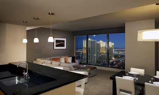 Corner 2 Bedroom 2 King Suite with Sofabed