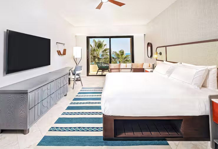 1 Bedroom 1 King Ocean Vw Suite with Balcony