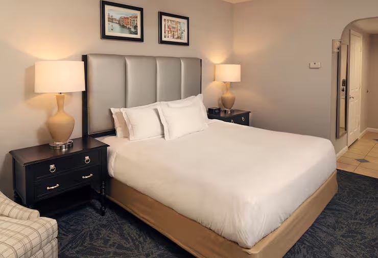 Studio 1 King with Screened Balcony