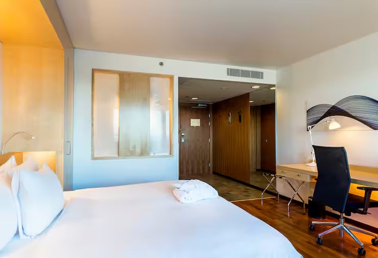 KING EXECUTIVE ROOM