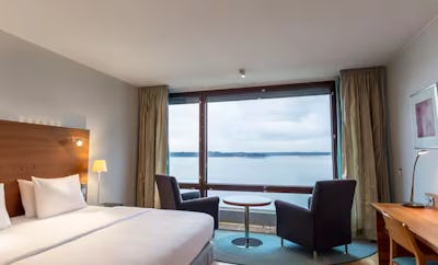 KING DELUXE ROOM WITH VIEW