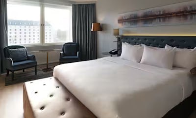 KING SUITE WITH CANAL VIEW