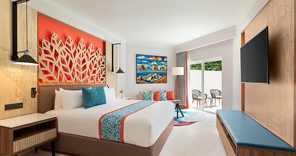 DELUXE GARDEN VIEW KING OR QUEEN