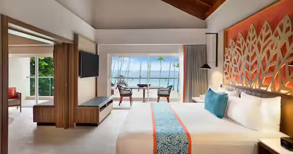 ENCLAVE SUITE OCEAN FRONT