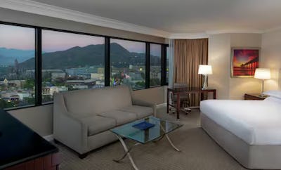 1 King Bed Corner Room W/ Sofabed