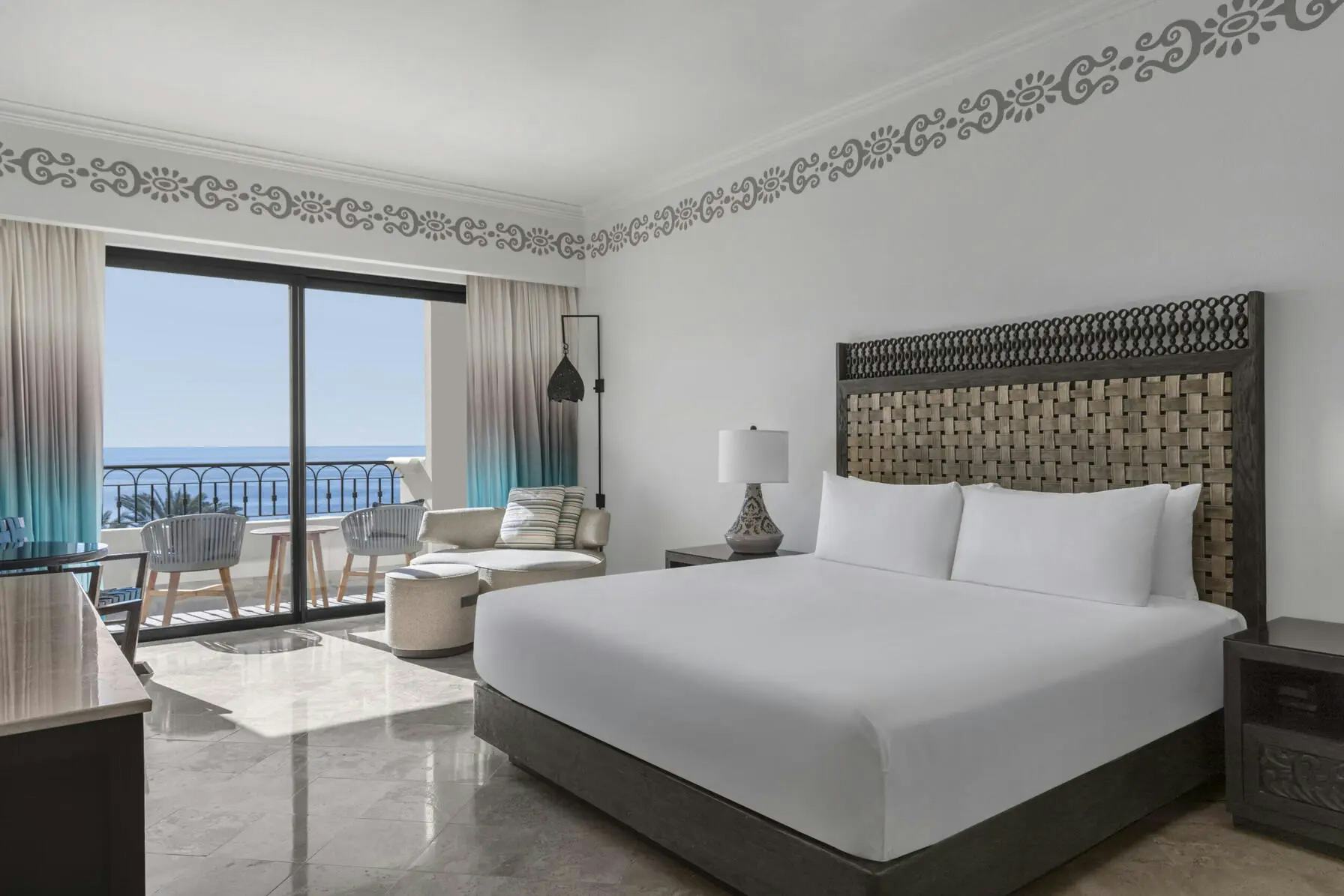 hilton-los-cabos-beach-and-golf-resort-deluxe-king-bed-ocean-view-balcony_13214