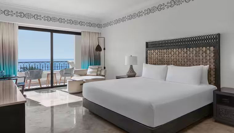 hilton-los-cabos-beach-and-golf-resort-deluxe-king-bed-oceanfront-balcony_13214