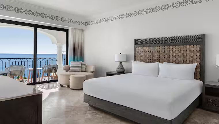 hilton-los-cabos-beach-and-golf-resort-premier-king-parlor-suite-oceanview-balcony_13214
