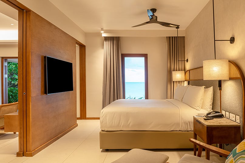 BEACHFRONT JUNIOR SUITES