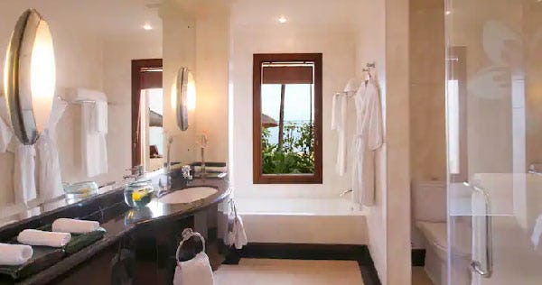 hilton-mauritius-resorts-beachfront-junior-suite-03_263