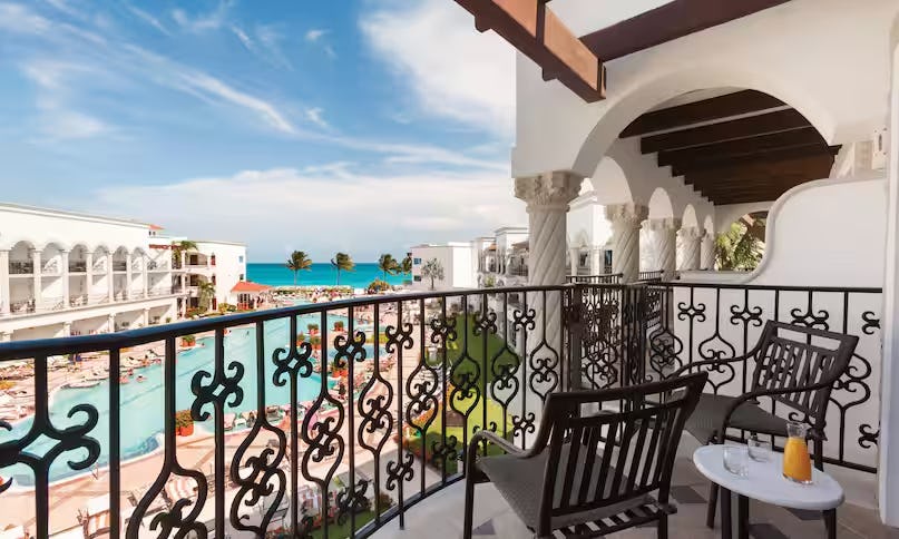 Junior Suite Ocean View-balcony - 1 King Bed