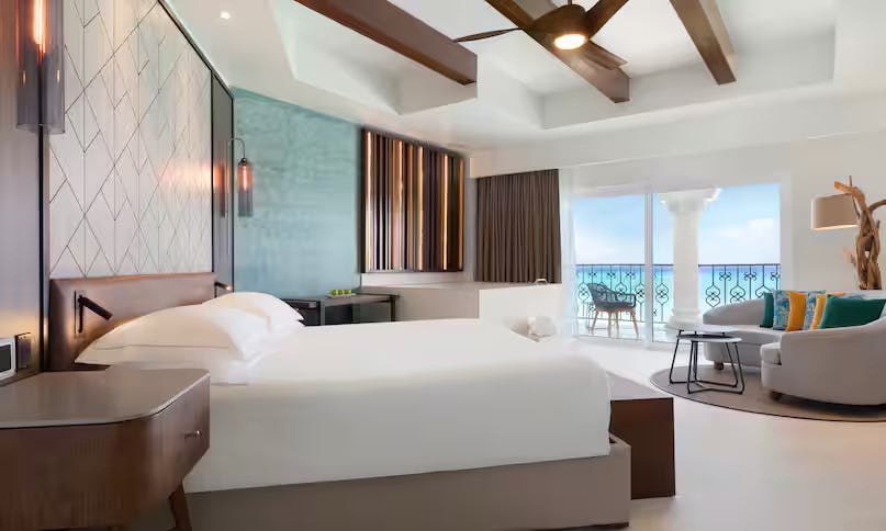 Junior Suite Oceanfront-balcony - 1 King Bed