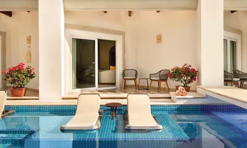 Junior Suite Swim-up 2 Queen Beds