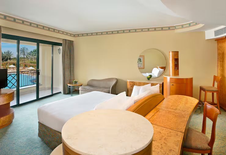 King Deluxe Room Pool View