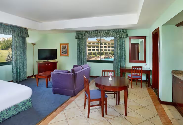 King Deluxe Room with Kitchenette