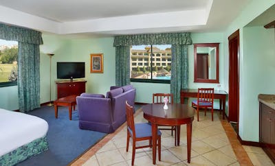 King Deluxe Room with Kitchenette