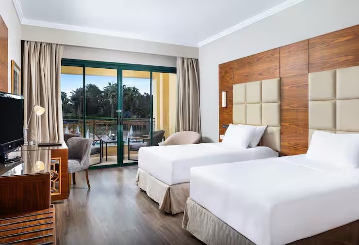 Twin Suprior Room Pool