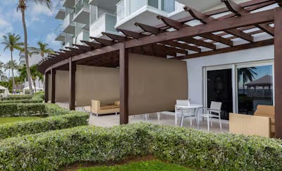 Ocean Front Walk out 1 King