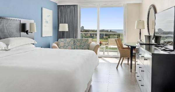 hilton-rose-hall-resort-and-spa-partial-ocean-view-room_9449