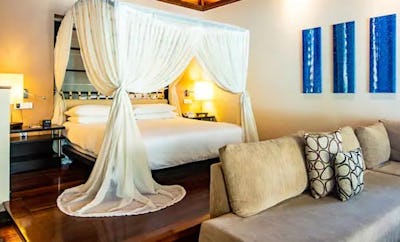 KING DELUXE BEACHFRONT POOL VILLAS