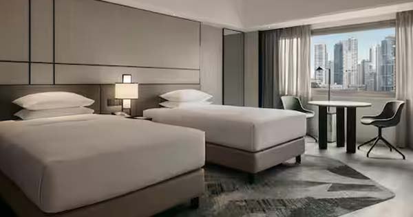 hilton-singapore-orchard-king-twin-deluxe-room_11643