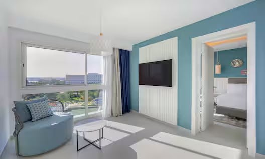 King Deluxe One Bedroom Suite