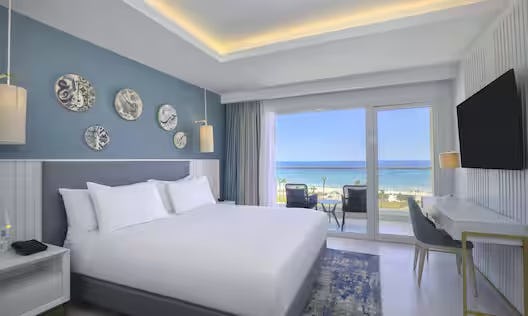 King Deluxe One Bedroom Suite-sea Front View