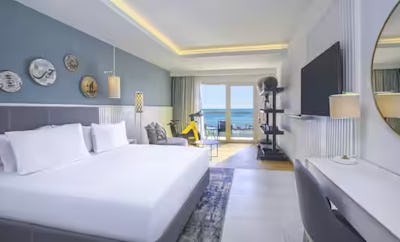 King Five Feet to Fitness Room