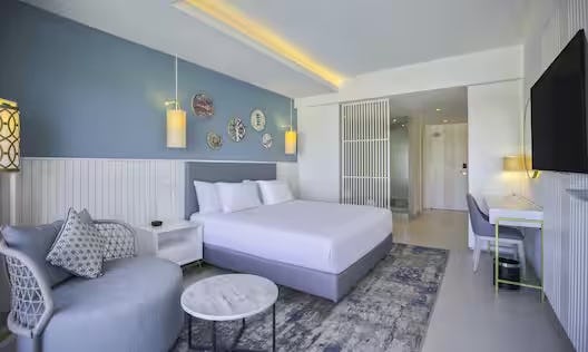 King Guest Room with Garden View