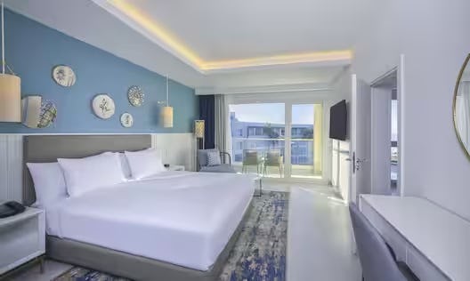 King One Bedroom Suite with Pool View