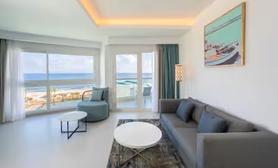 King One Bedroom Suite with Sea Front View