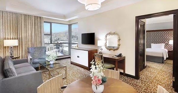 hilton-suites-makkah-two-bedroom-suite-city-view-02_10815