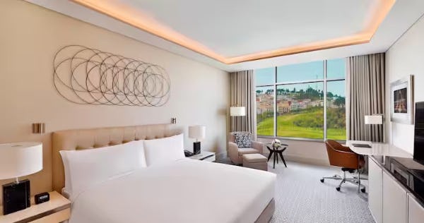 hilton-tanger-city-center-hotel-and-residences-king-guest-room_11730