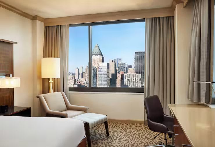 1 King Bed Corner High Floor Times Sq View