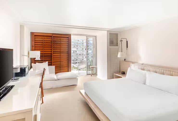 hilton-vacation-club-the-modern-honolulu-city-view-1-king-with-balcony_10301